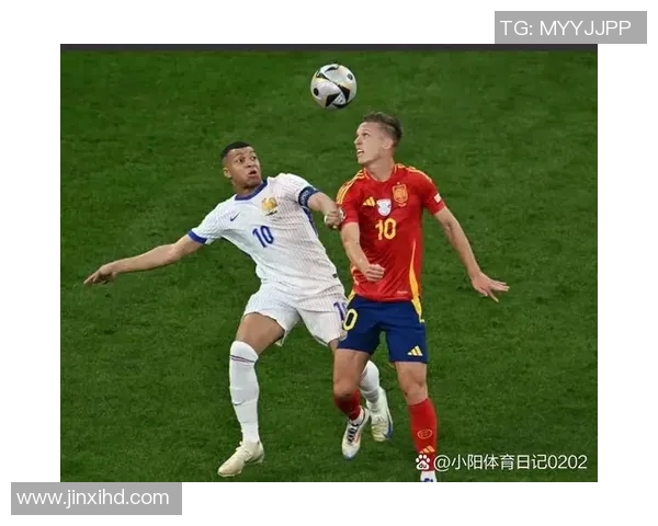 法国足球队佩戴项链球星的独特魅力与场上表现分析