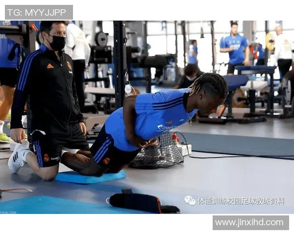 足球明星的训练秘笈解析及提升技巧的科学方法分享